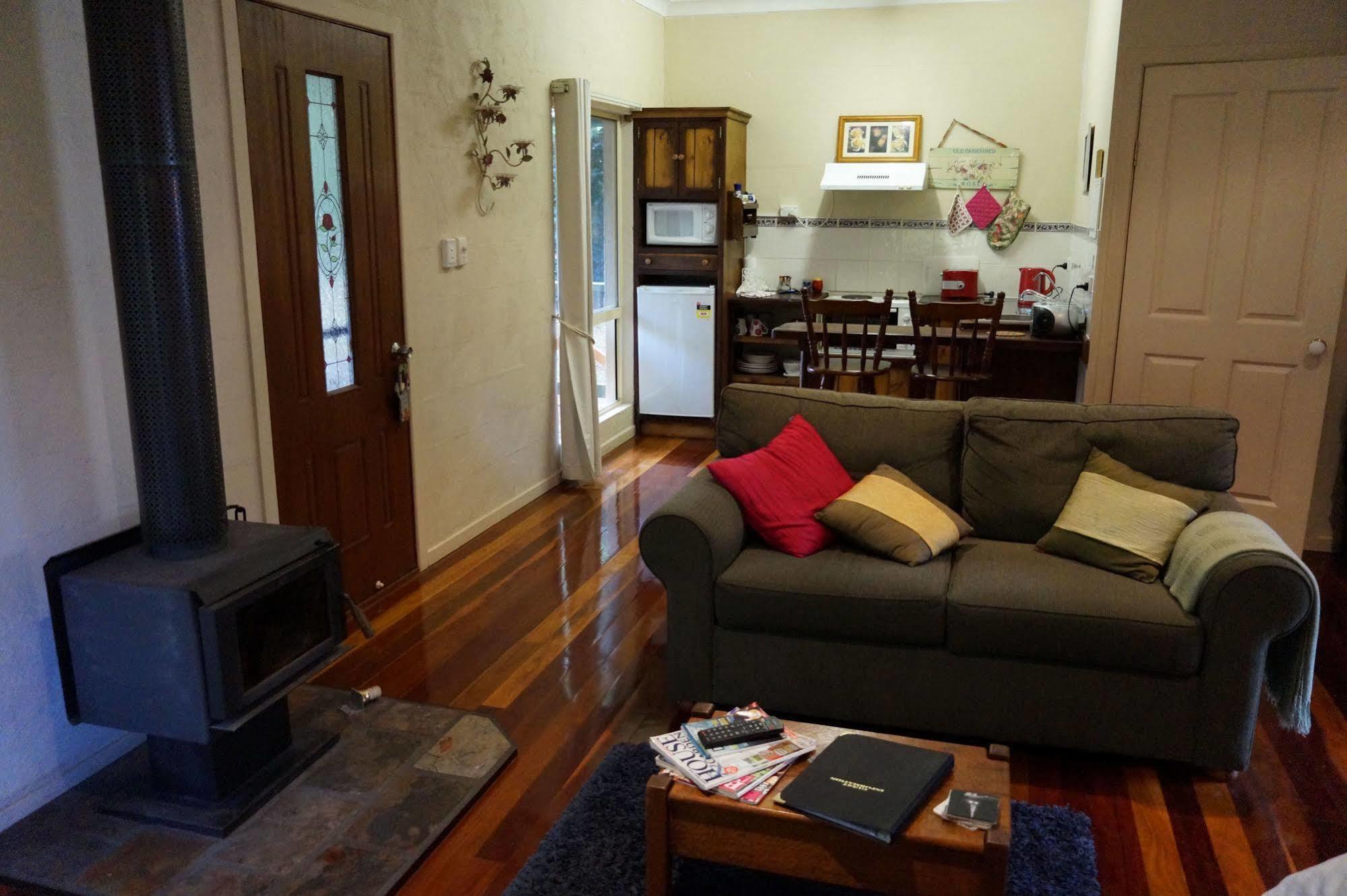 Kidd Street Cottages Mount Tamborine Exterior photo